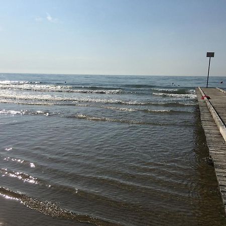 Centralissime Mansarde Piazza Brescia Lido di Jesolo Buitenkant foto