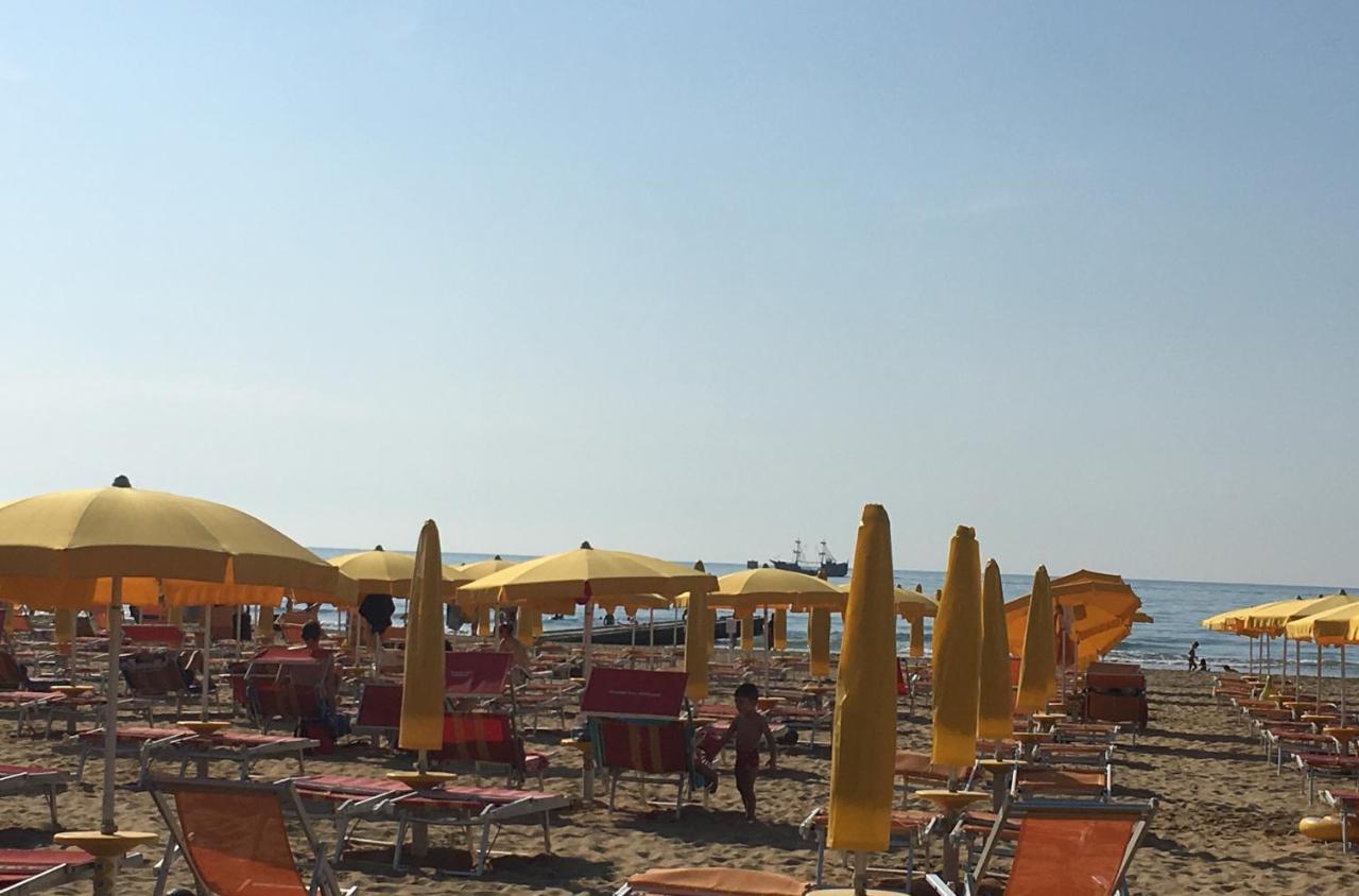 Centralissime Mansarde Piazza Brescia Lido di Jesolo Buitenkant foto